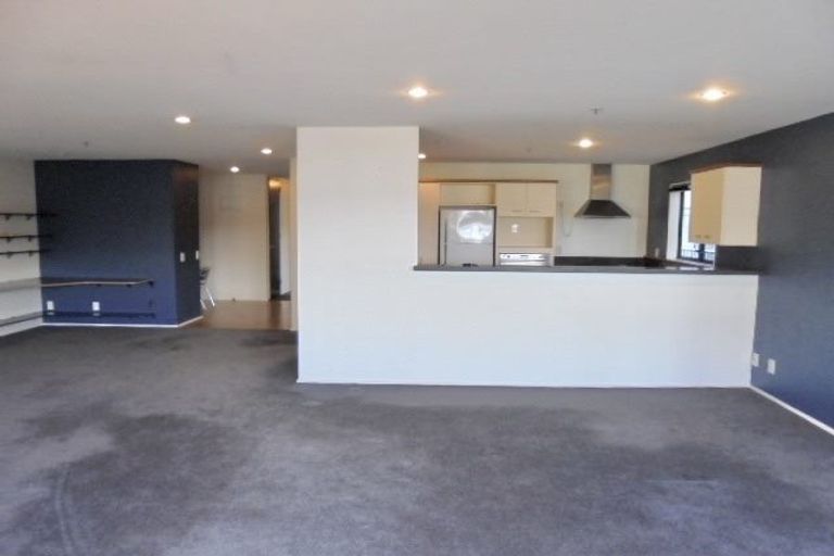 Photo of property in Courtenay Apartments, 703/120 Courtenay Place, Te Aro, Wellington, 6011