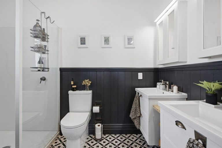 Photo of property in 25 Standish Street, Westown, New Plymouth, 4310