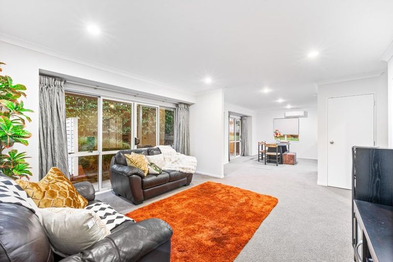 Photo of property in 305 Royal Road, Massey, Auckland, 0614