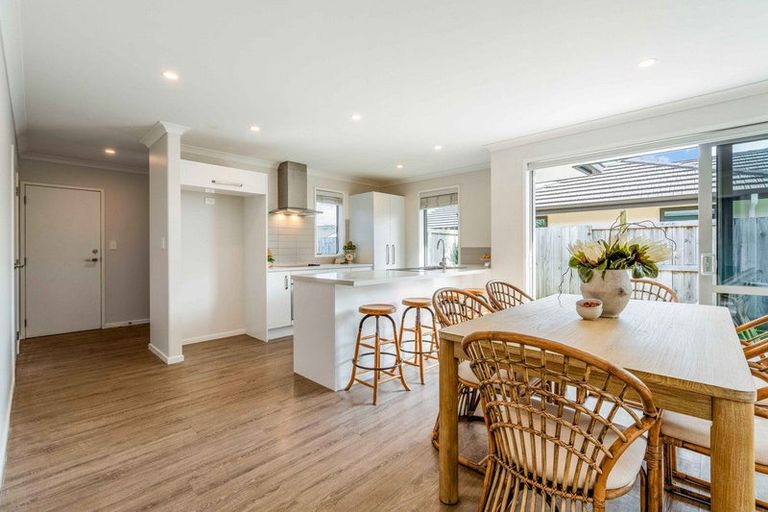 Photo of property in 11 Sabre Street, Papamoa Beach, Papamoa, 3118