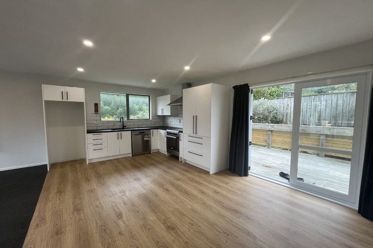Photo of property in 6 Ribbonwood Terrace, Ranui, Porirua, 5024