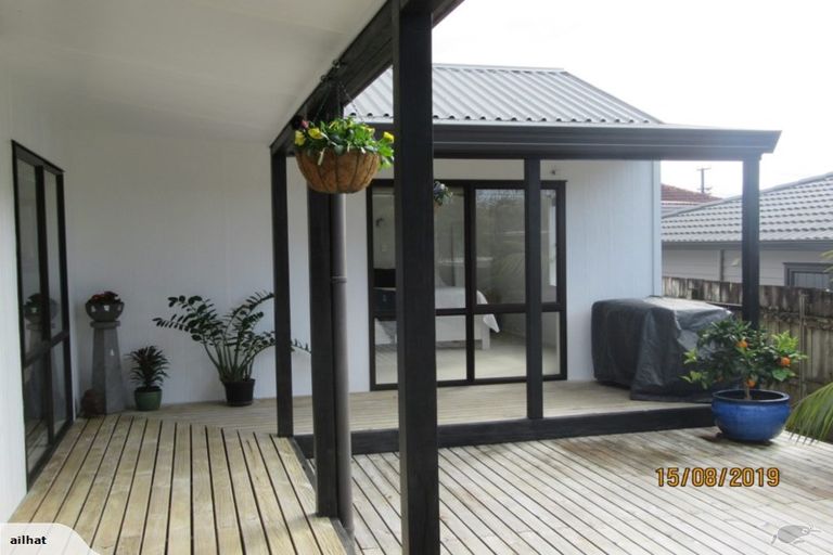 Photo of property in 2/24 Rosier Road, Glen Eden, Auckland, 0602
