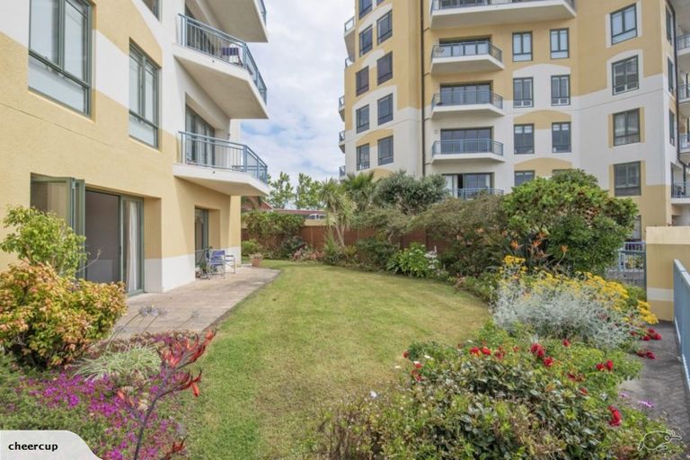 Photo of property in 41 Waterside Crescent, Gulf Harbour, Whangaparaoa, 0930