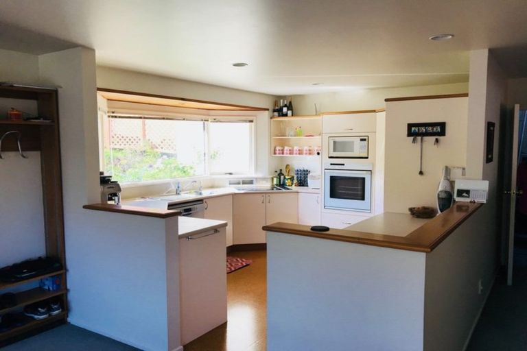 Photo of property in 8 Ribbonwood Close, Normanby, Dunedin, 9010