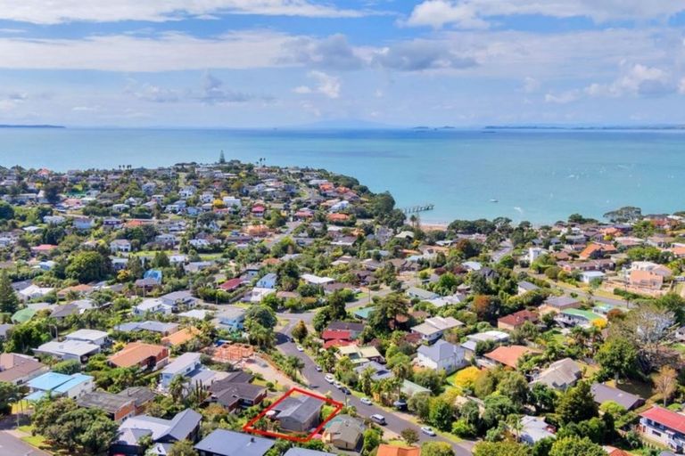 Photo of property in 7 Rossmore Terrace, Murrays Bay, Auckland, 0630