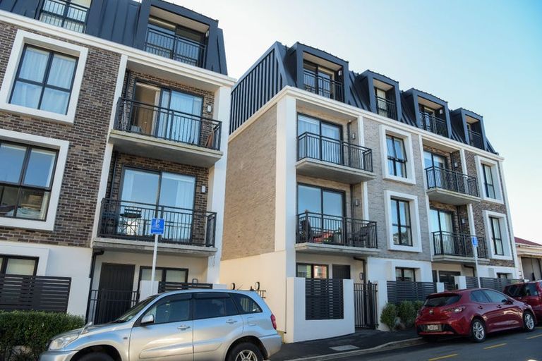 Photo of property in 8/11f Newtown Avenue, Newtown, Wellington, 6021