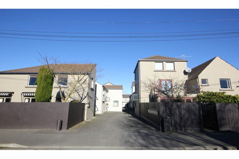 Photo of property in 8/16 Derby Street, St Albans, Christchurch, 8014