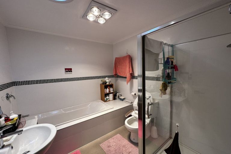 Photo of property in 73 Killarney Drive, Flat Bush, Auckland, 2019