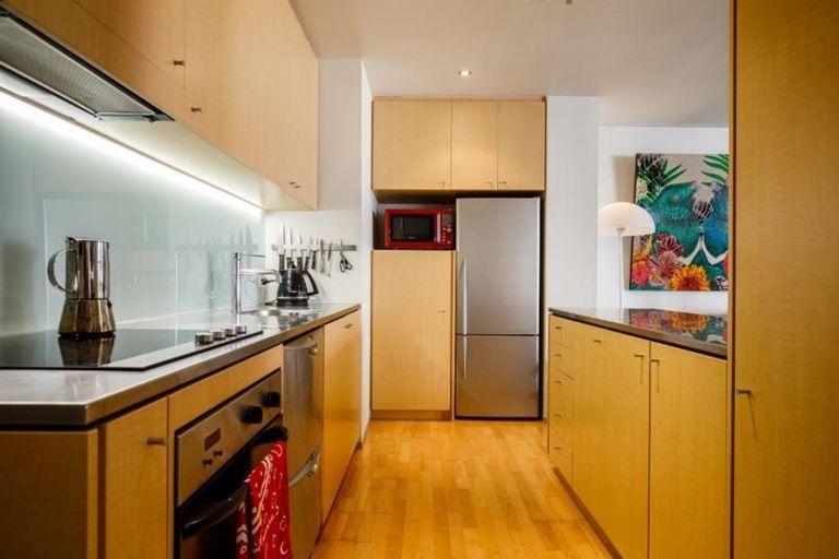 Photo of property in Sanctum Apartment, 10 Ebor Street, Te Aro, Wellington, 6011