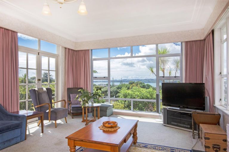 Photo of property in 4 Fenton Terrace, Cockle Bay, Auckland, 2014