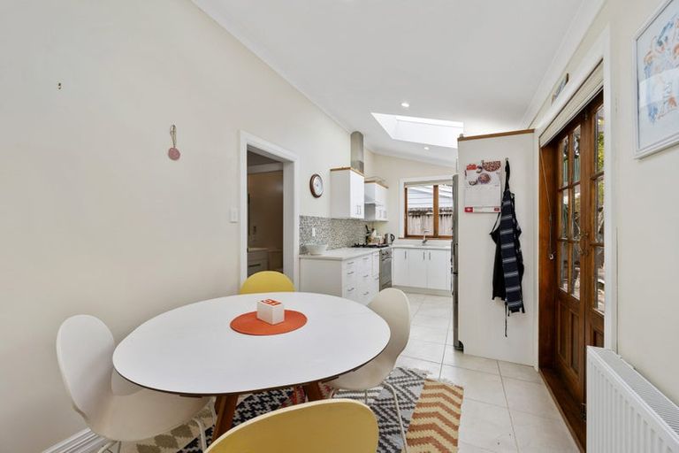 Photo of property in 7 Danube Street, Island Bay, Wellington, 6023