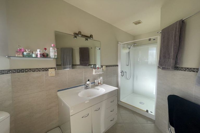 Photo of property in 83 Te Wharau Drive, Greenhithe, Auckland, 0632