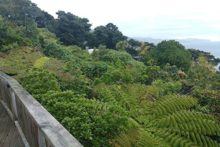 Photo of property in 52 Howard Road, Point Howard, Lower Hutt, 5013