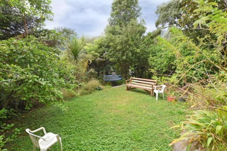 Photo of property in 63 Wyndham Road, Pinehaven, Upper Hutt, 5019
