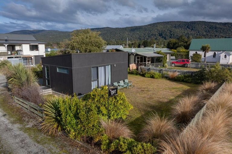 Photo of property in 17b Waiau Street, Manapouri, 9679