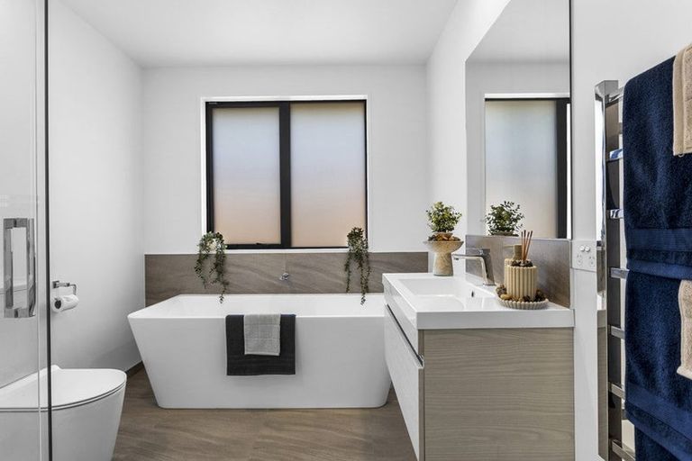 Photo of property in 5 Gossett Lane, Pegasus, 7612