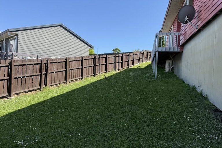 Photo of property in 33 Addison Drive, Glendene, Auckland, 0602