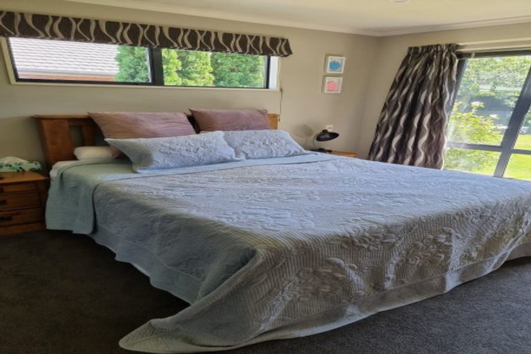 Photo of property in 16 Bottle Lake Drive, Parklands, Christchurch, 8083