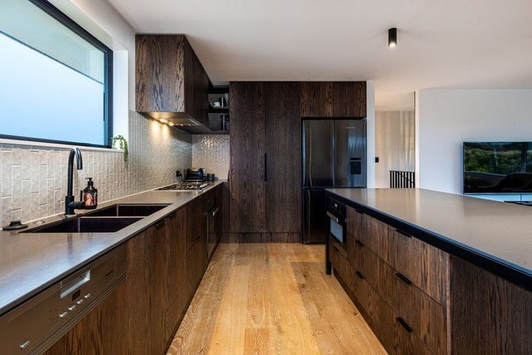 Photo of property in 7b Gulf Road, Murrays Bay, Auckland, 0630