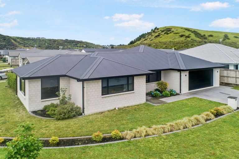 Photo of property in 2 Paiawa Way, Pyes Pa, Tauranga, 3110