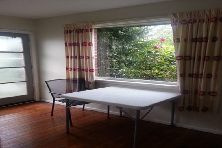 Photo of property in 2/10 Straven Road, Riccarton, Christchurch, 8011