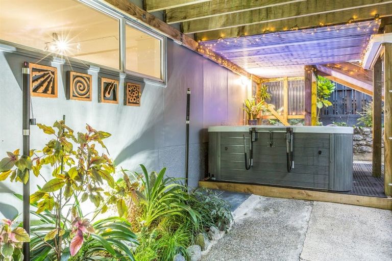 Photo of property in 17 Carvel Lane, Whitby, Porirua, 5024