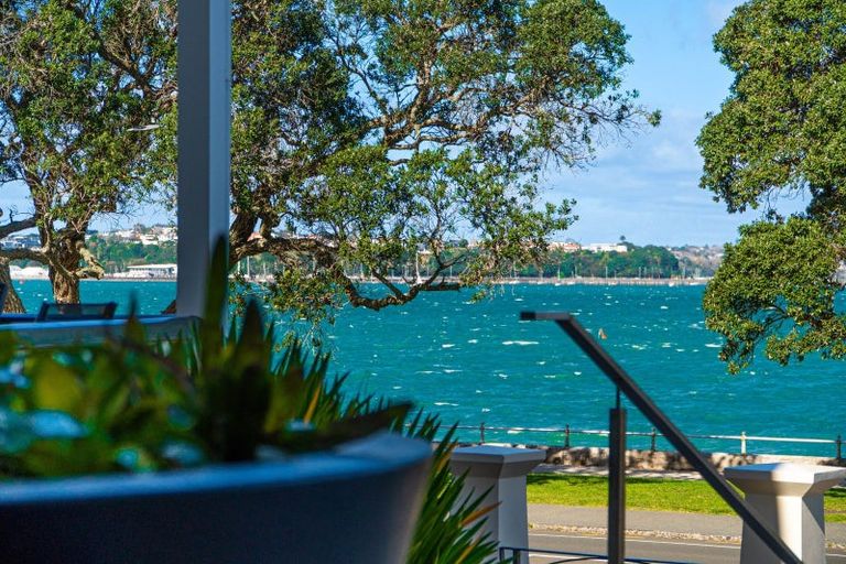 Photo of property in 2/5 King Edward Parade, Devonport, Auckland, 0624