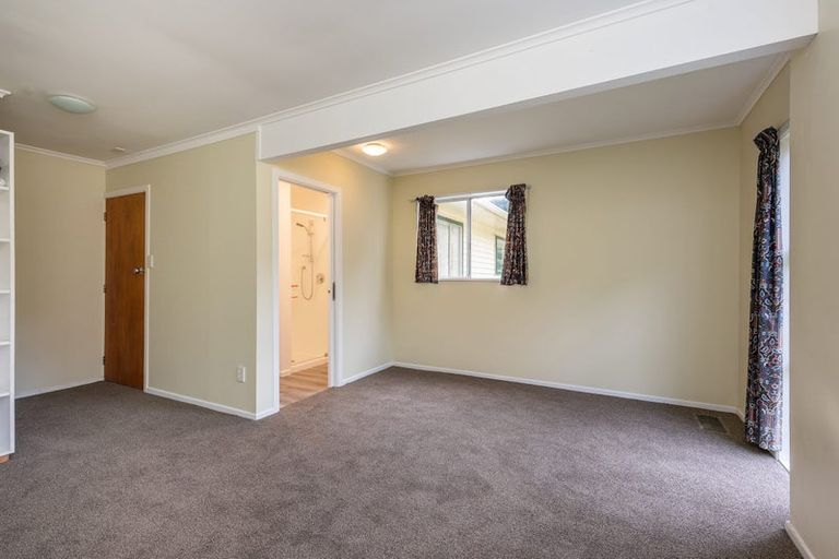 Photo of property in 4 Glen Alton Avenue, Paparangi, Wellington, 6037