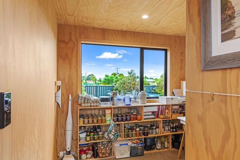 Photo of property in 25 Devon Street, Riversdale, 9776