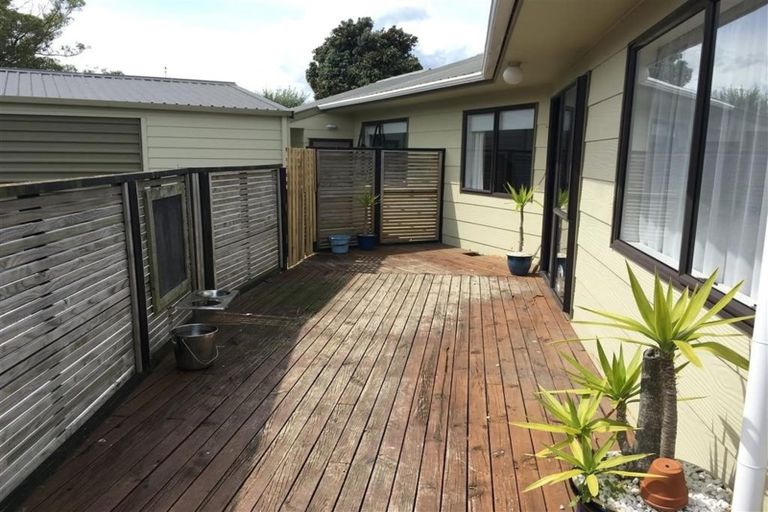 Photo of property in 97 Queens Road, Waikanae Beach, Waikanae, 5036