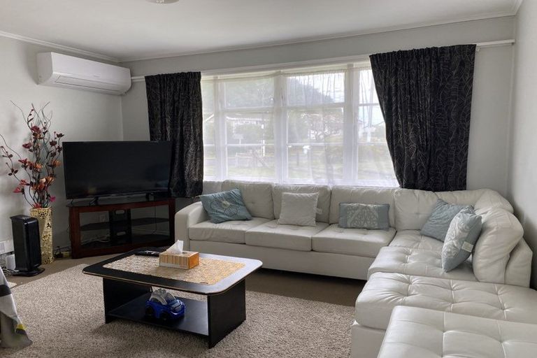 Photo of property in 64 Tawa Crescent, Manurewa, Auckland, 2102