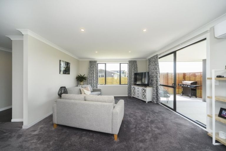 Photo of property in 6 George Street, Bulls, 4818