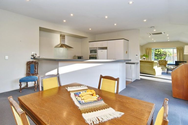 Photo of property in 36 Withells Road, Avonhead, Christchurch, 8042