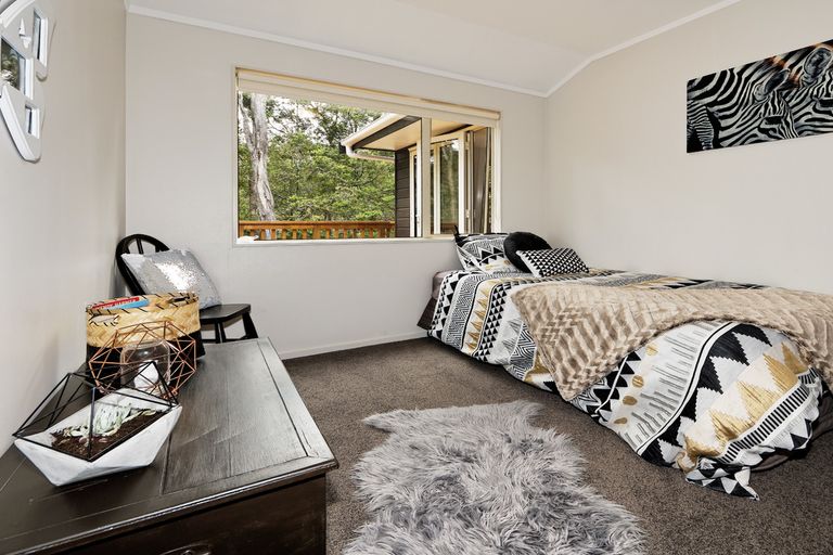 Photo of property in 53a Onedin Place, Titirangi, Auckland, 0604