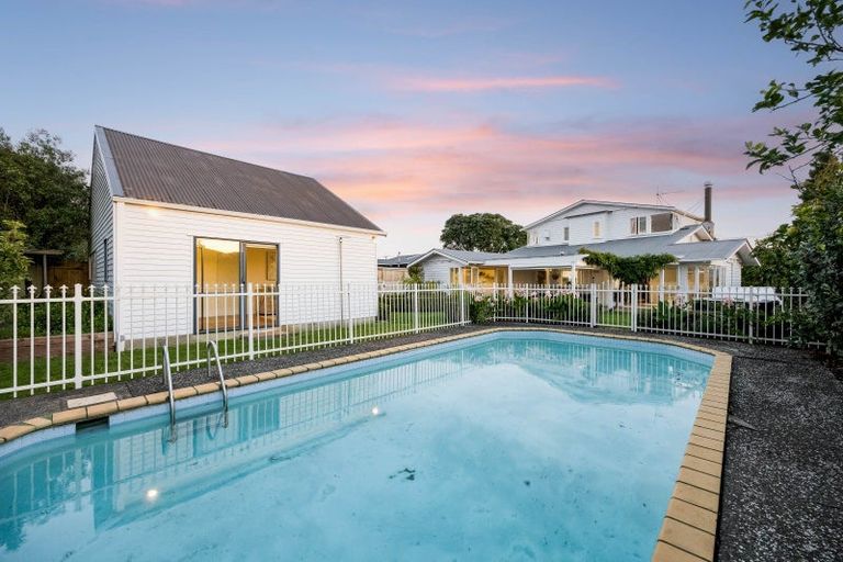 Photo of property in 10 New Windsor Road, Avondale, Auckland, 0600