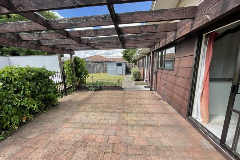 Photo of property in 8 Zenith Place, Conifer Grove, Takanini, 2112