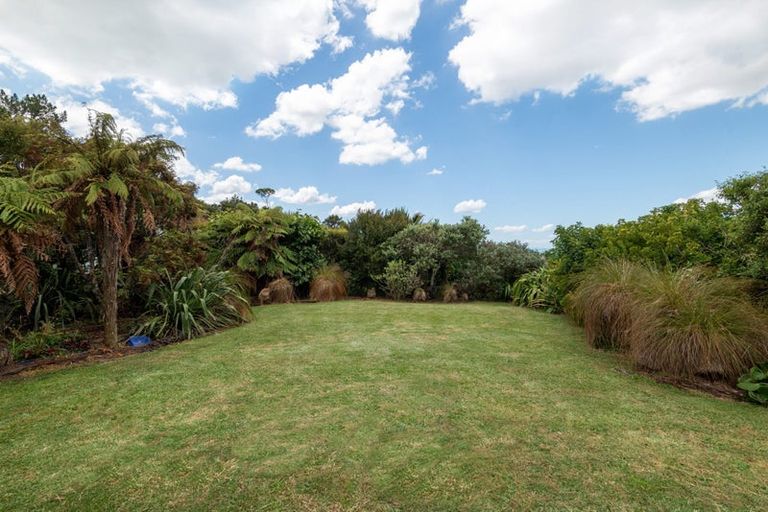 Photo of property in 4 Range Road, Swanson, Auckland, 0816