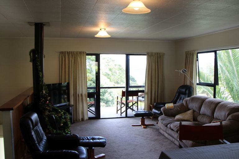 Photo of property in 4 Seaview Road, Cable Bay, 0420