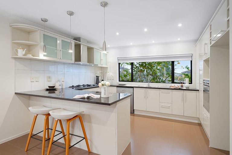 Photo of property in 104 San Marino Drive West, Henderson, Auckland, 0612