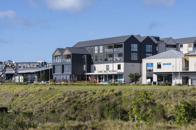 Photo of property in 14 Streamview Way, Long Bay, Auckland, 0630