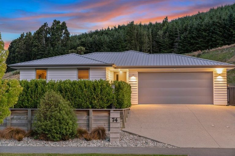Photo of property in 74 Myles Way, Lower Shotover, Queenstown, 9304