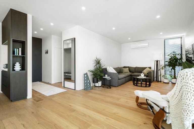 Photo of property in 34a Buckingham Street, Melrose, Wellington, 6023