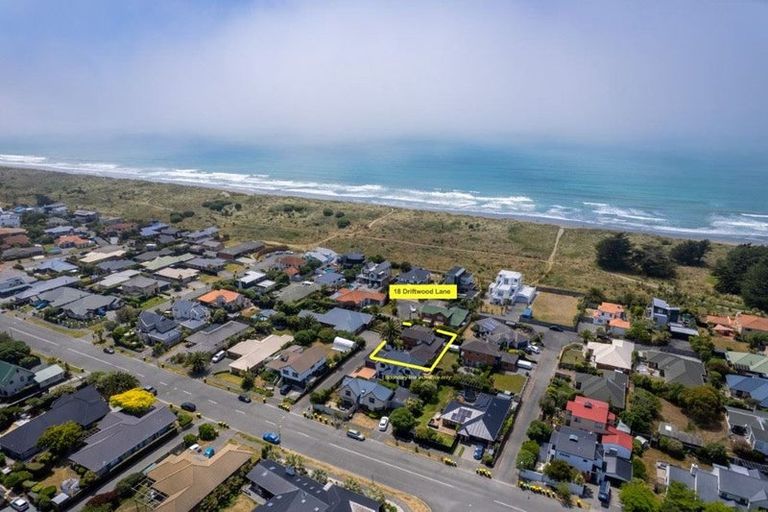 Photo of property in 18 Driftwood Lane, Waimairi Beach, Christchurch, 8083