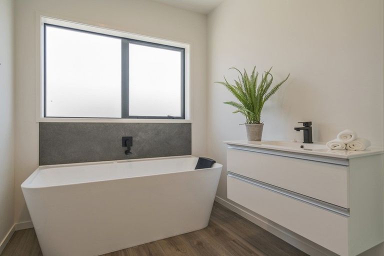 Photo of property in 26 Palm Drive, Whitianga, 3510