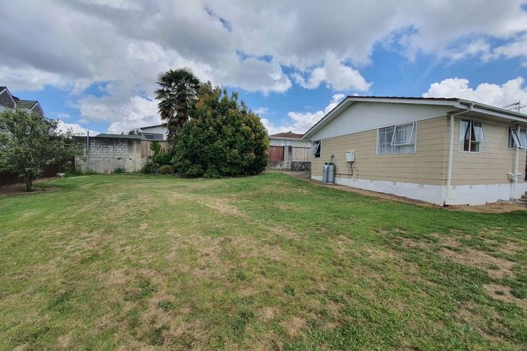 Photo of property in 37 Boundary Road, Opaheke, Papakura, 2113