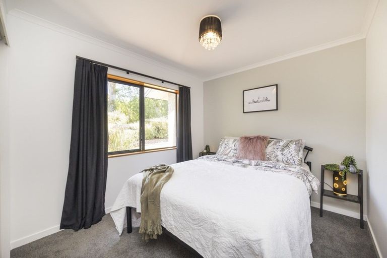 Photo of property in 294 Polson Hill Drive, Aokautere, Palmerston North, 4471