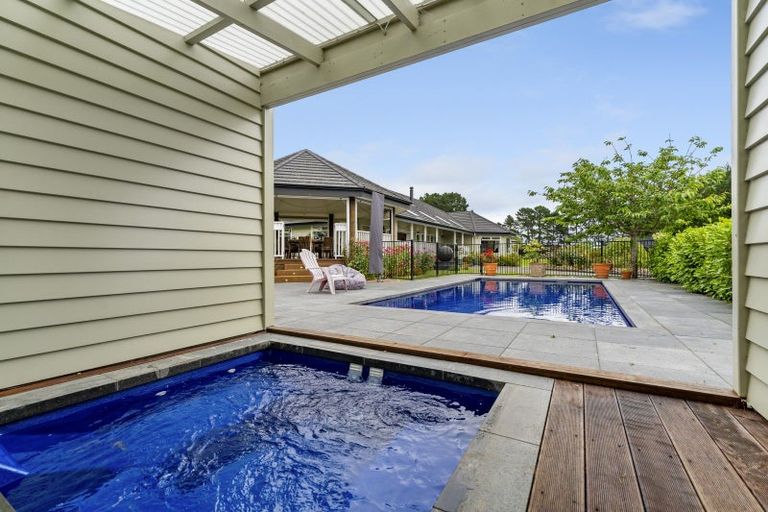 Photo of property in 140 School Road, Te Horo, Otaki, 5582