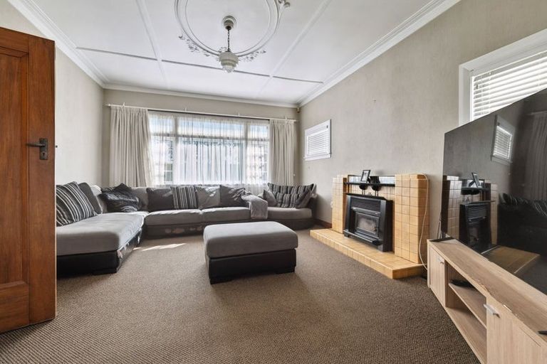 Photo of property in 355 High Street, Hawera, 4610