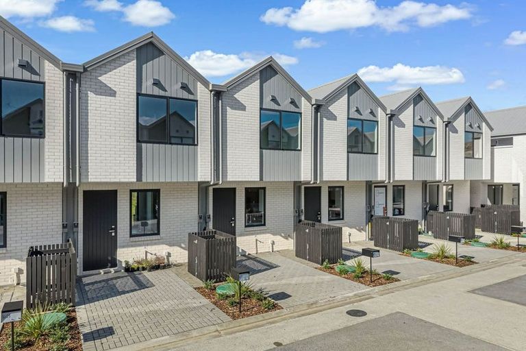 Photo of property in 12/23 Makomako Drive, Orewa, 0931