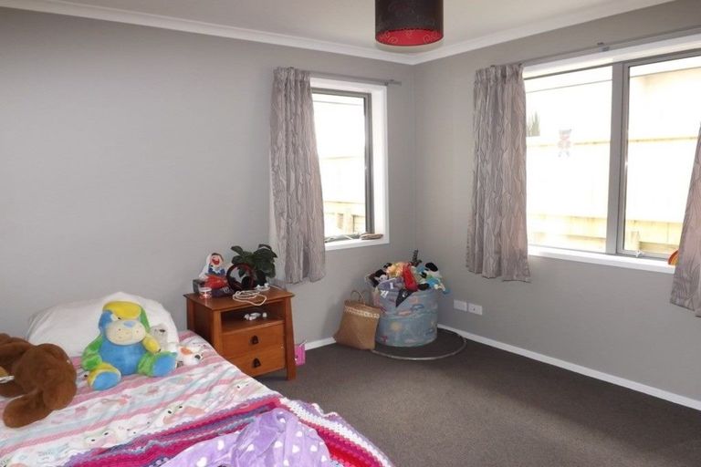 Photo of property in 5 Ballintoy Park Drive, Welcome Bay, Tauranga, 3175